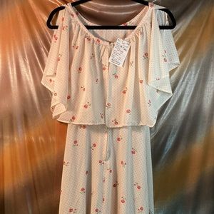 Vintage 70’s white chiffon red roses polka dots size S  26” waist 34” chest 204‎
